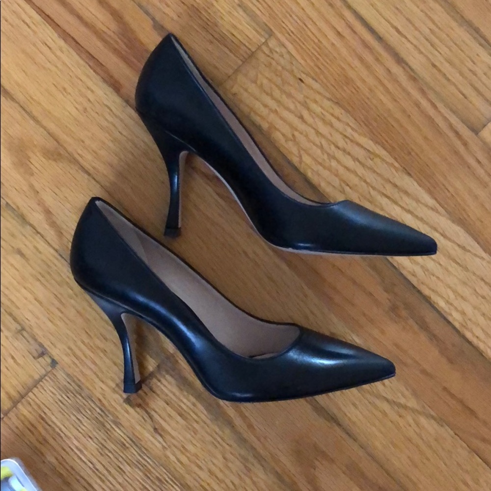❌ SOLD ❌ NEW STUART WEITZMAN